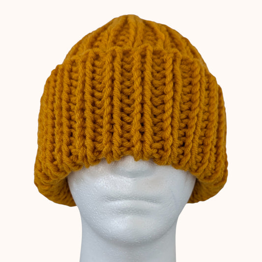 Chunky knit beanie - mustard yellow