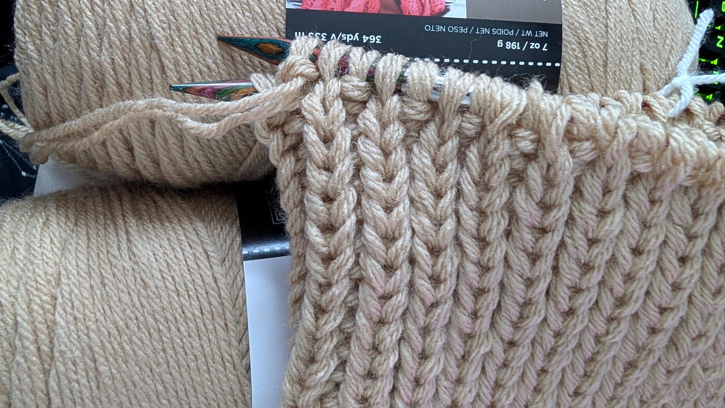 Chunky knit beanie - buff